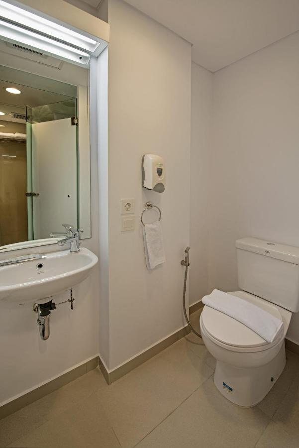 Whiz Prime Hotel Pajajaran Богор Екстериор снимка