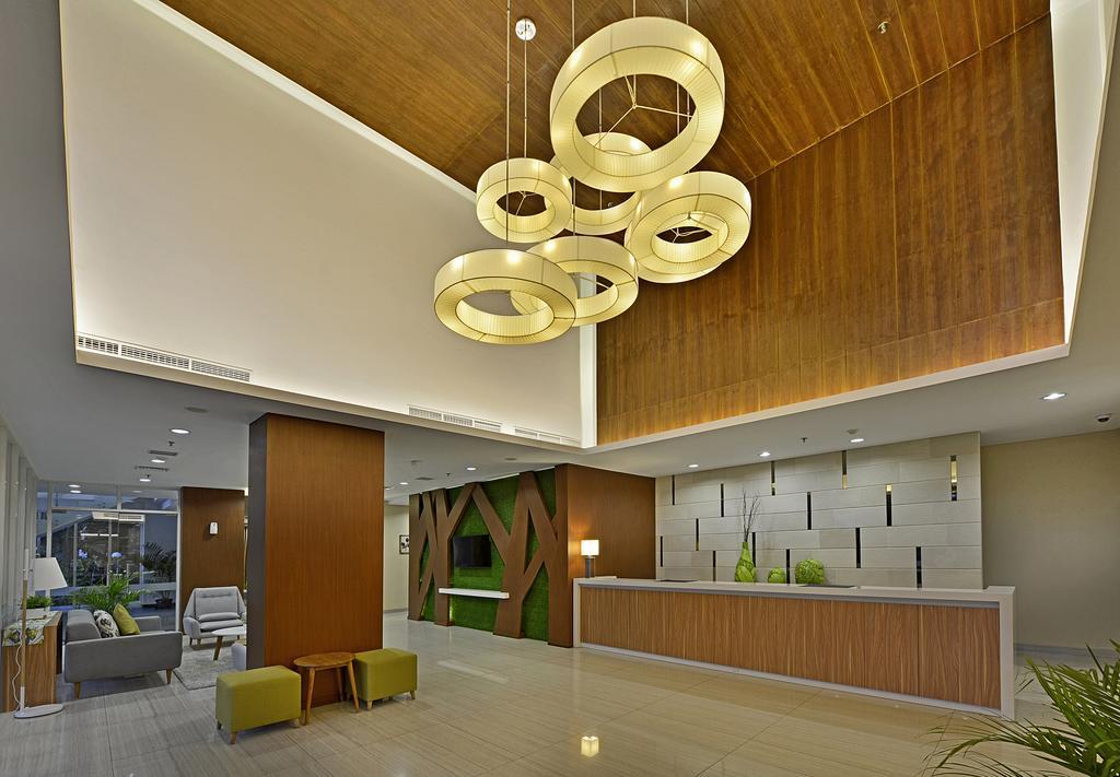 Whiz Prime Hotel Pajajaran Богор Екстериор снимка