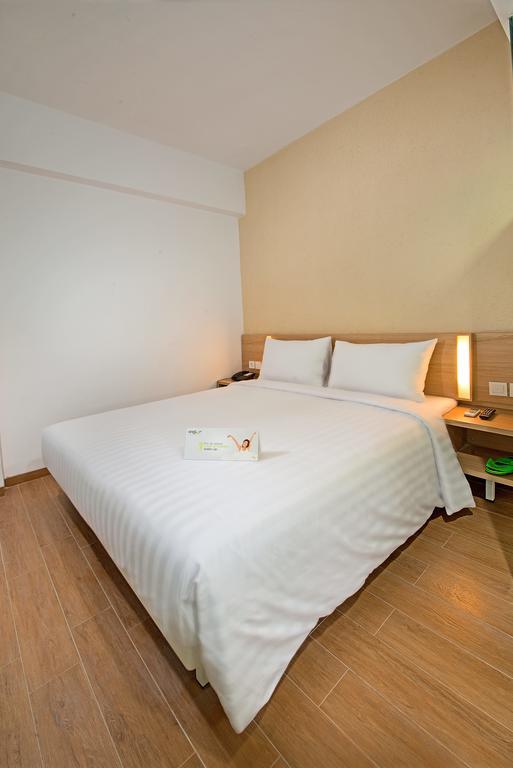 Whiz Prime Hotel Pajajaran Богор Екстериор снимка