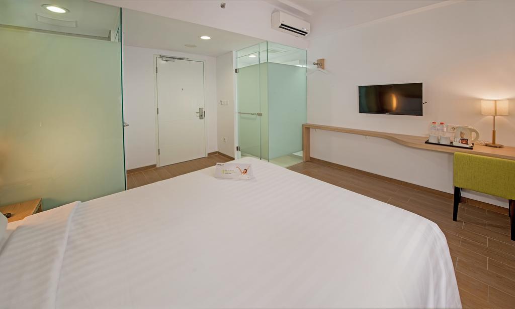 Whiz Prime Hotel Pajajaran Богор Екстериор снимка